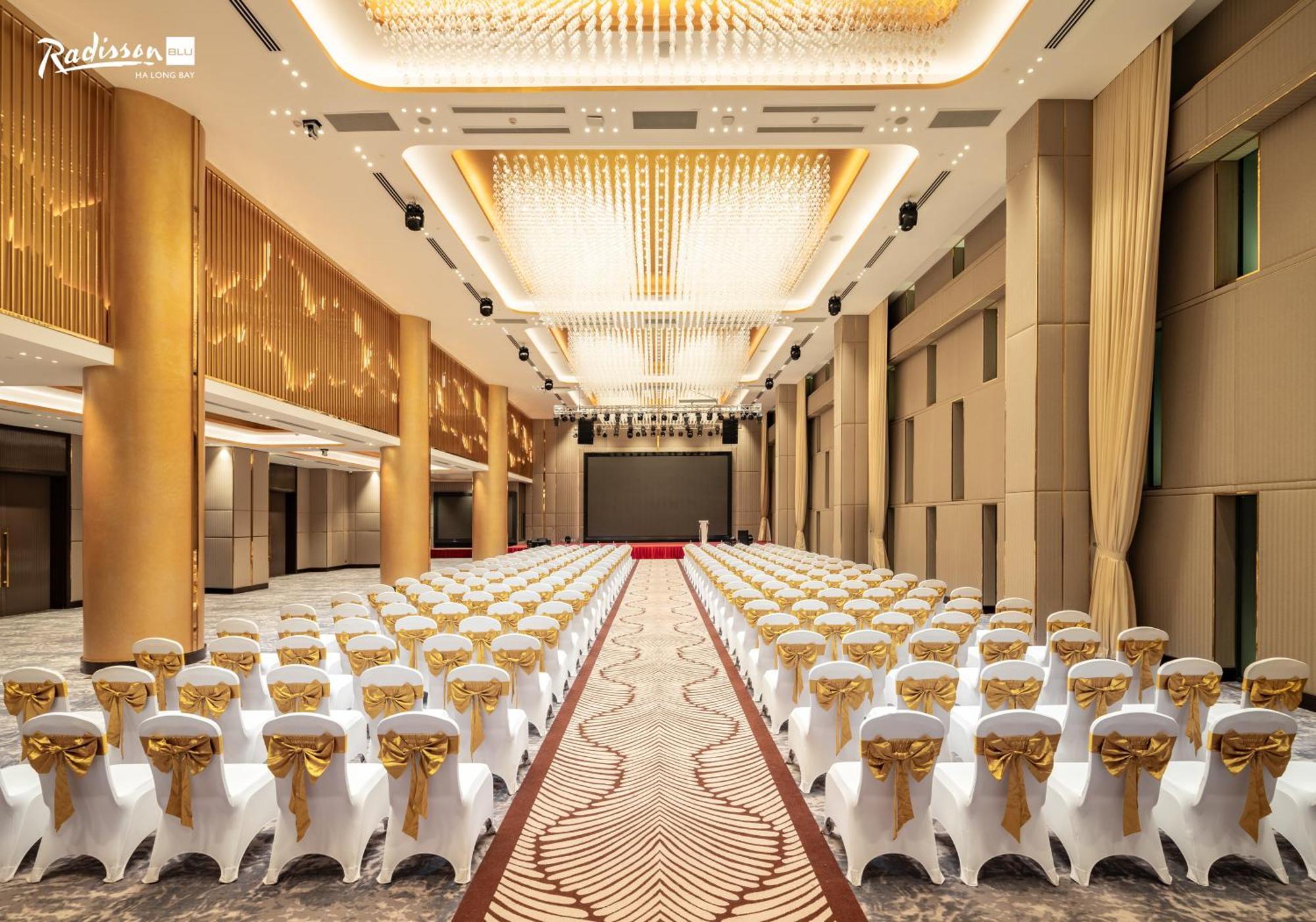 Radisson Blu Ha Long Bay Hotel Екстериор снимка