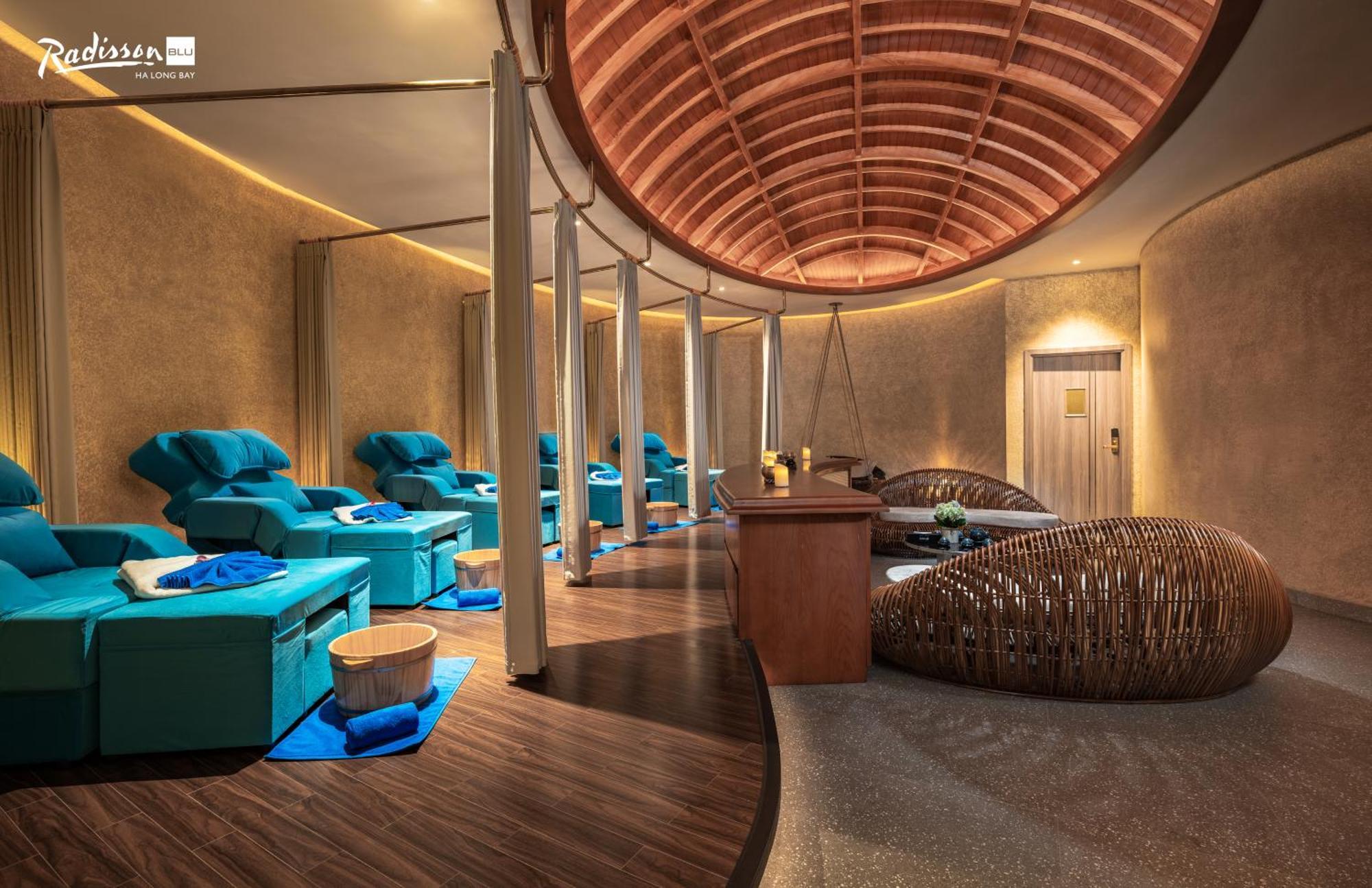 Radisson Blu Ha Long Bay Hotel Екстериор снимка