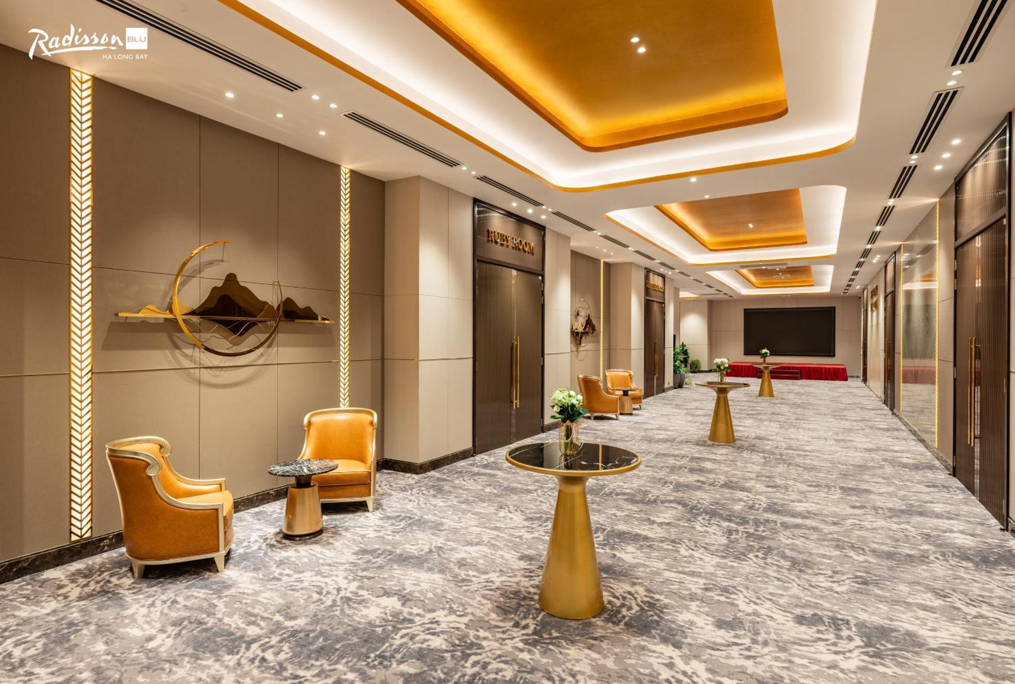 Radisson Blu Ha Long Bay Hotel Екстериор снимка