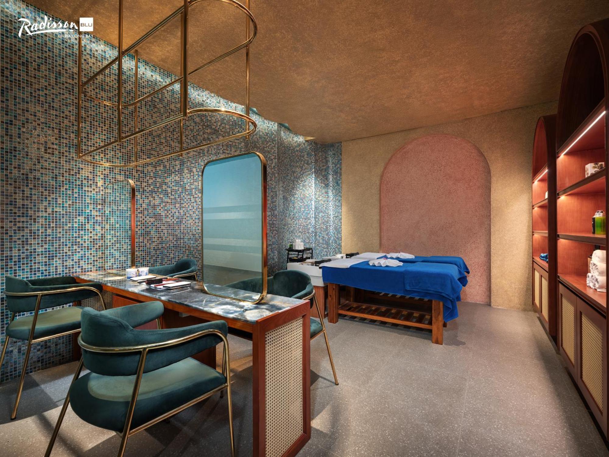 Radisson Blu Ha Long Bay Hotel Екстериор снимка